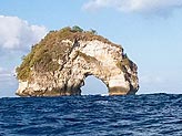 ヌサペニダ島